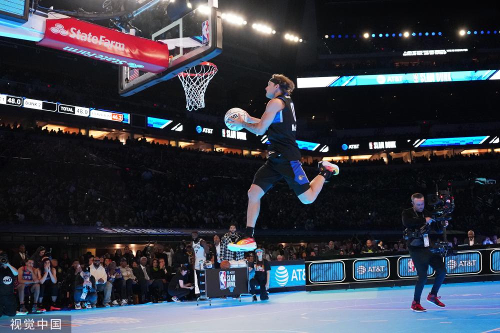 她扎实的脚 她扎实的脚