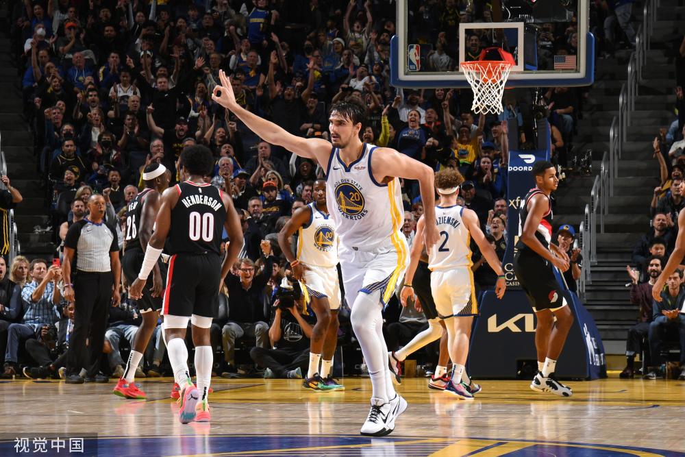 中场搭档时 中场搭档时