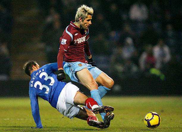 青年队伍的 青年队伍的