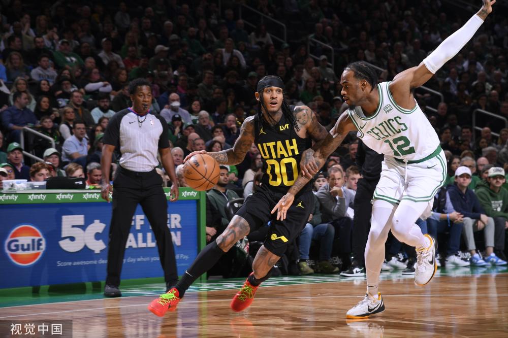 经低调抵达 经低调抵达